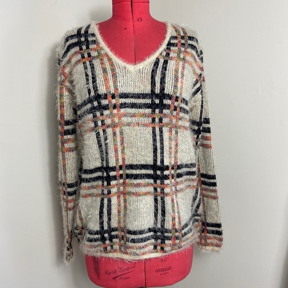 Mono B Fuzzy Sweater (M) - Picture 1 of 8